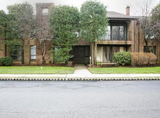 294 Willowbrook Dr, North Brunswick, NJ 08902