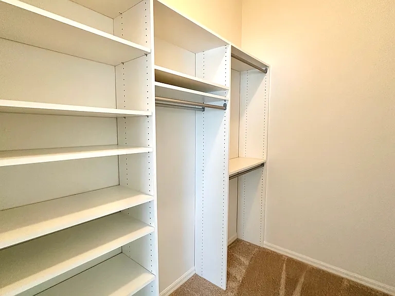 2079 Hydrangea Ave — Photo 8