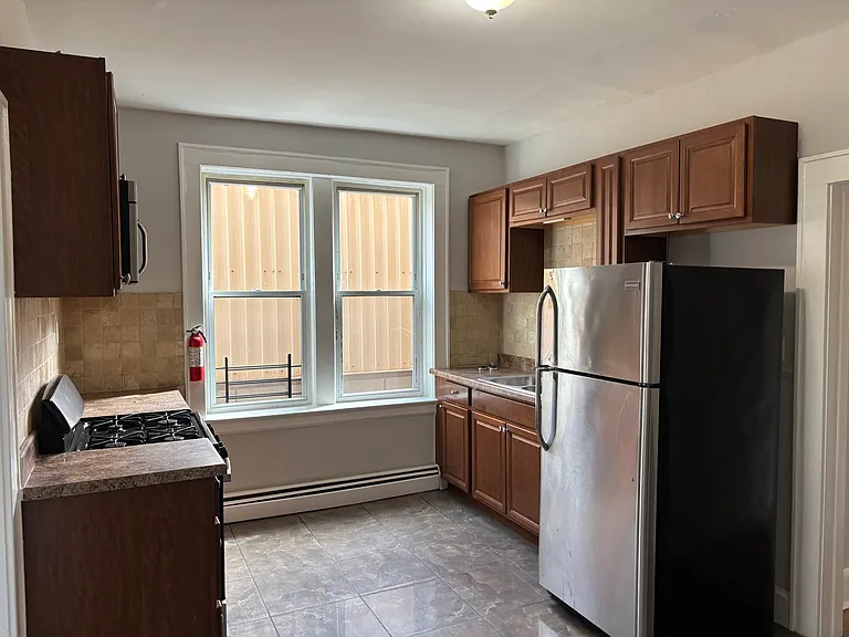 230 Watchung Ave — Photo 9
