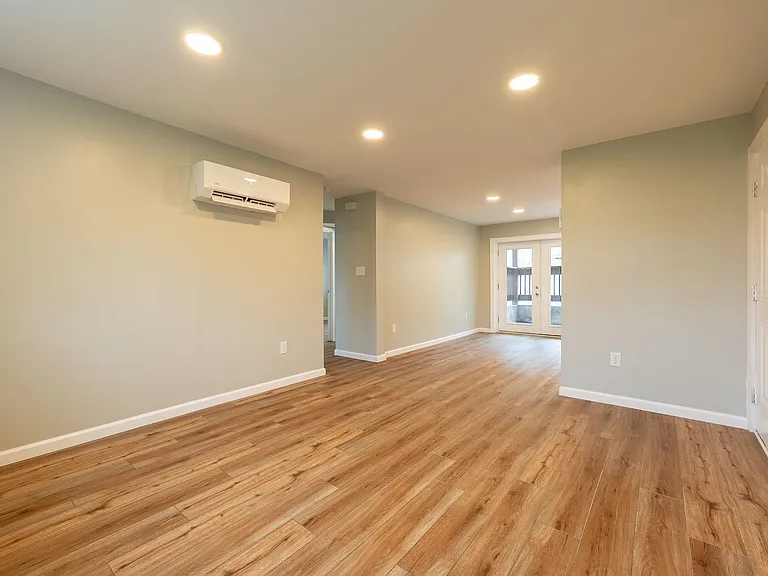 515 Davis St — Photo 13