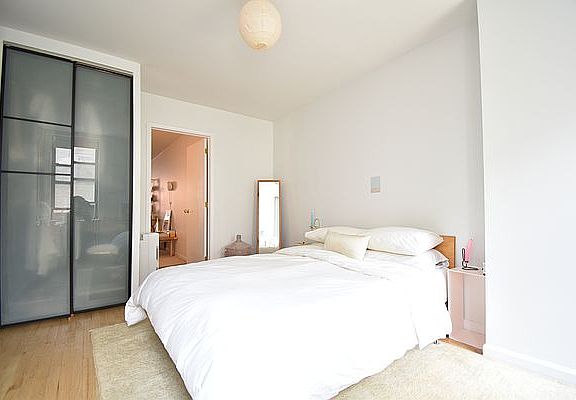 5th image of 167 Elizabeth St APT 5