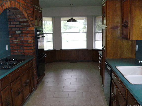 4th image of 2520 S 96th East Ave