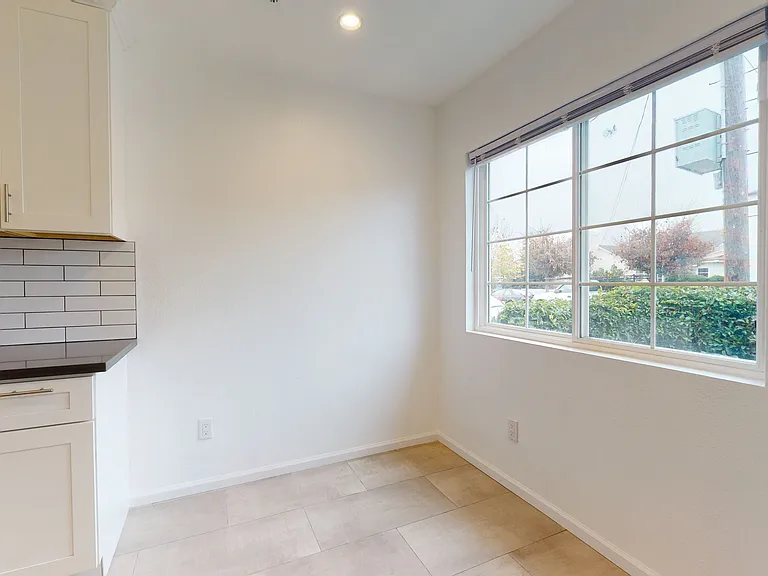 1006 Tilton Ave — Photo 6