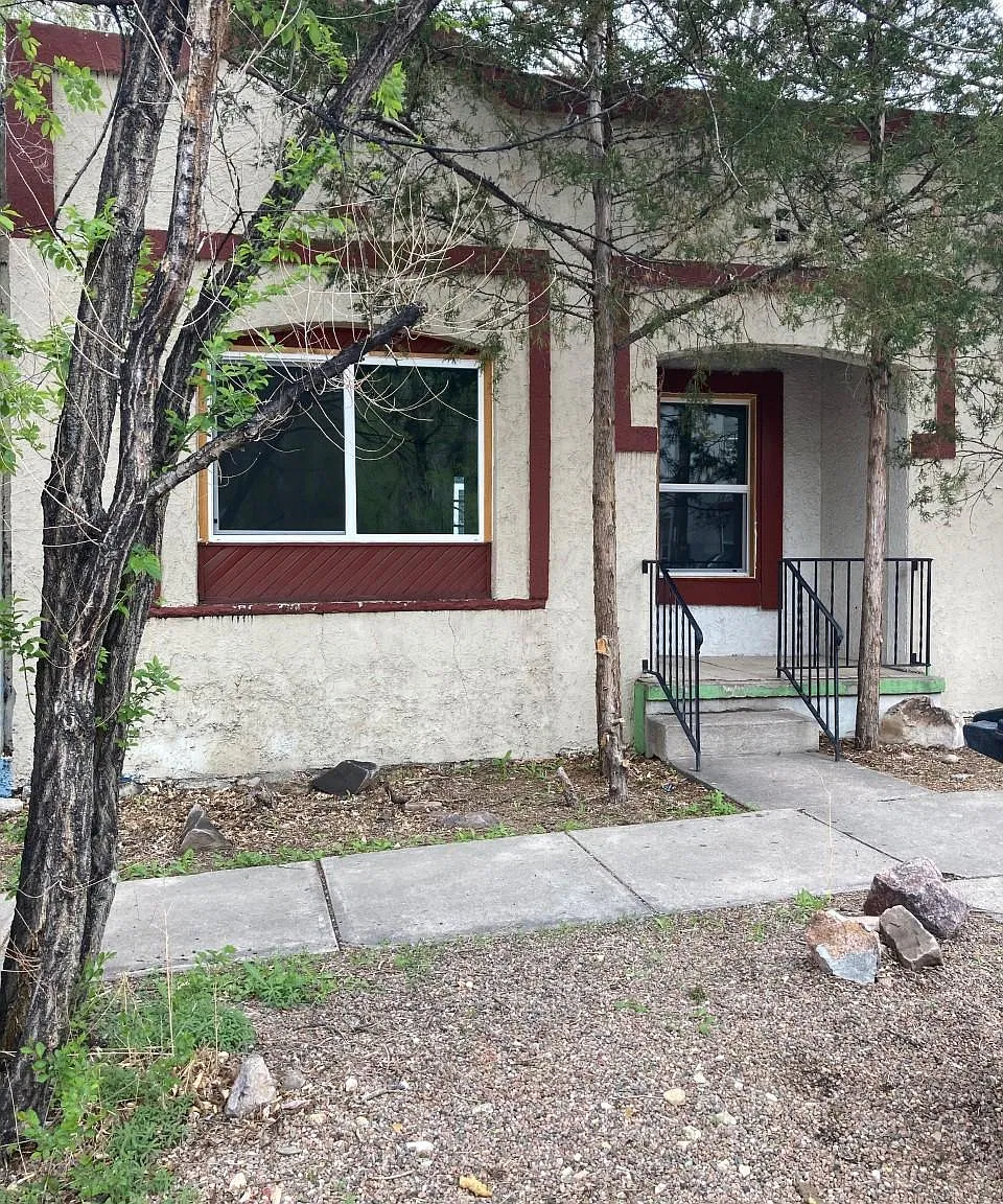 2 bed, 825 sqft, $1,200 — Photo 1