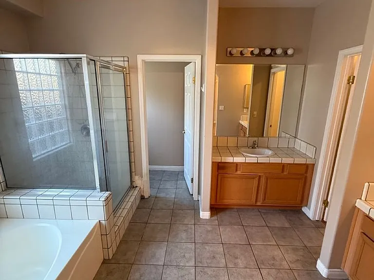 11512 Marazion Hill Ct — Photo 27