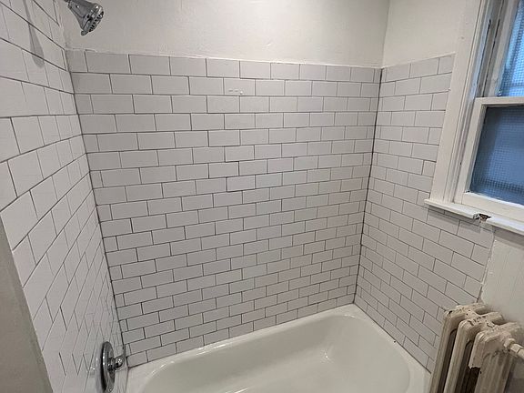 5th image of 2211 14th St Unit 2