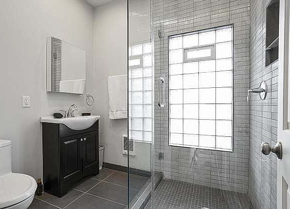 5th image of 124 W North Ave #126