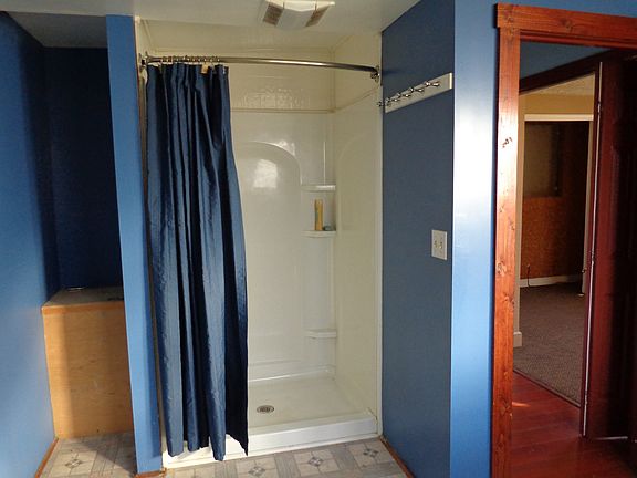 First Floor Bath 