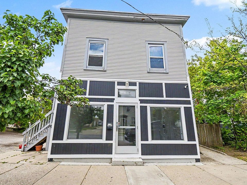 1st image of 613 Fuller Ave SE APT 202