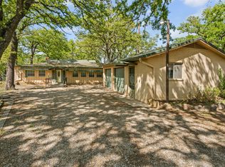 6734 Hill Ct, Azle, TX 76020