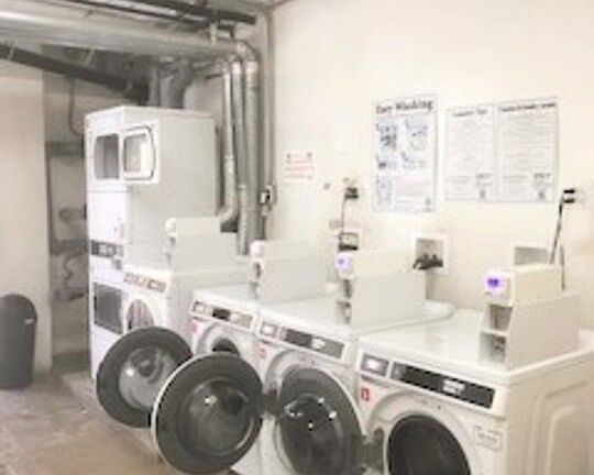3rd image of 814 S Hobart Blvd #105