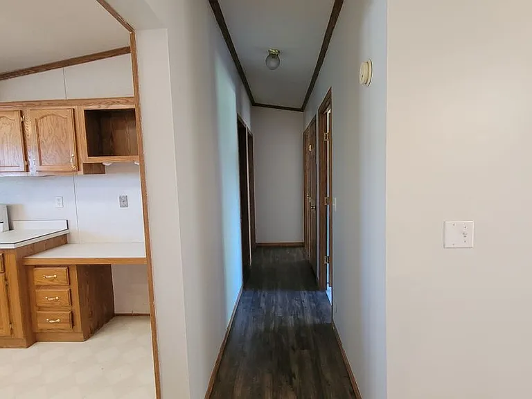 500 N Oakwood St — Photo 2