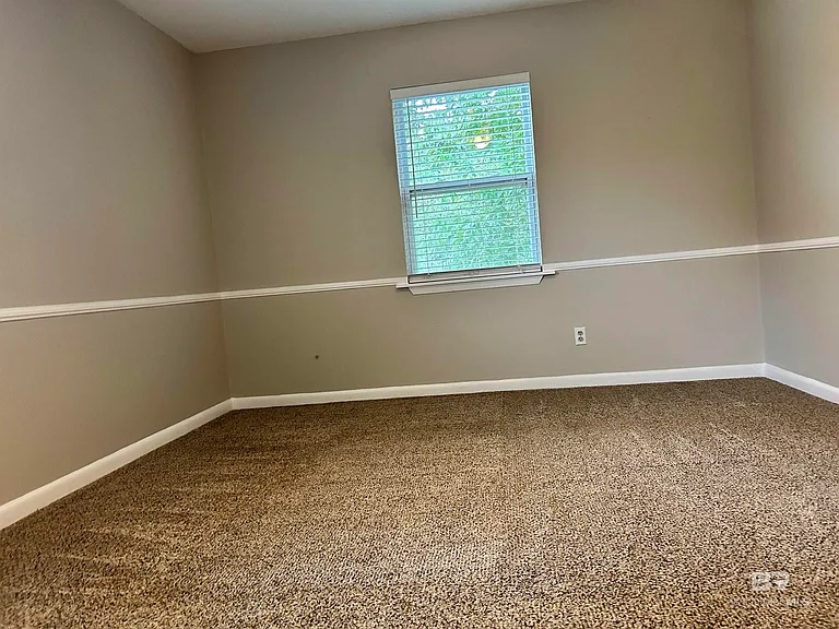 1906 Elaine Ave — Photo 18