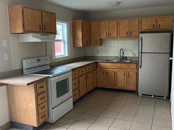 4th image of 3295 Ashley Ln