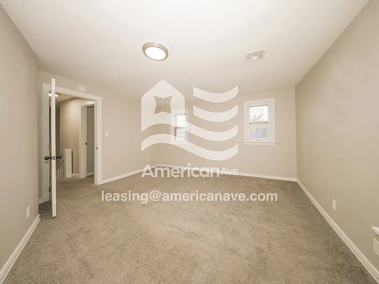 1803908_009_main_bedroom_8.jpg