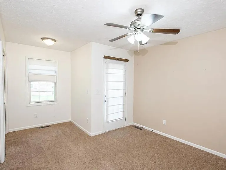 835 Bellus Rd — Photo 11