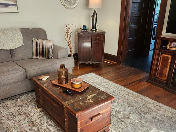 4th image of 1001-1003 Maple Ave #1001