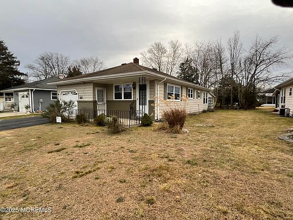 2nd image of 554 Jamaica Blvd