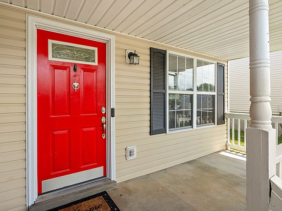 2nd image of 262 Amber Way