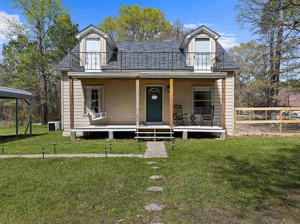 1152 County Road 166 W, Overton, TX 75684