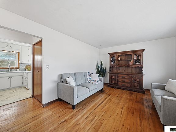 2nd image of 7311 Garland St