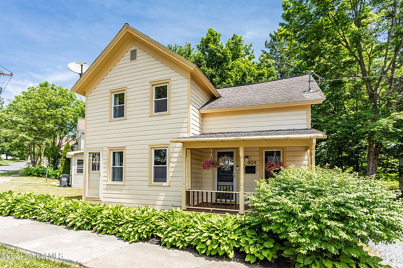 3rd image of 404 Milton Avenue