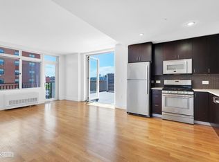 3050 21st St APT 7C, Astoria, NY 11102