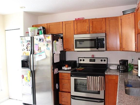 5th image of 2917 Edgehill Lane #2917