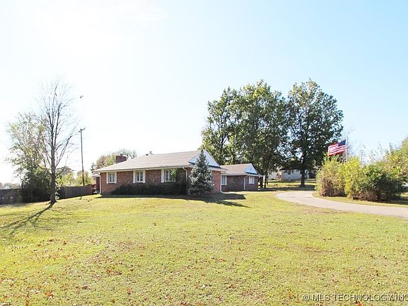 5th image of 723 Country Club Dr