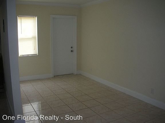 4th image of 5621 NE 22nd Ave APT 6