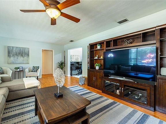5th image of 5002 N Suwanee Ave