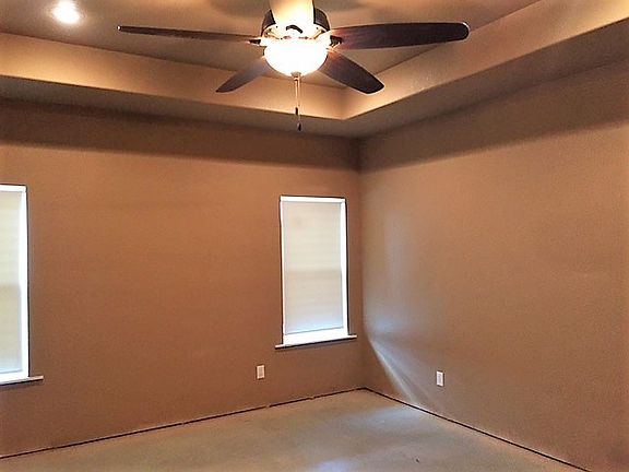 3rd image of 5151 Lago Vista Dr