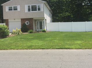 69 Tiber Ave, Deer Park, NY 11729