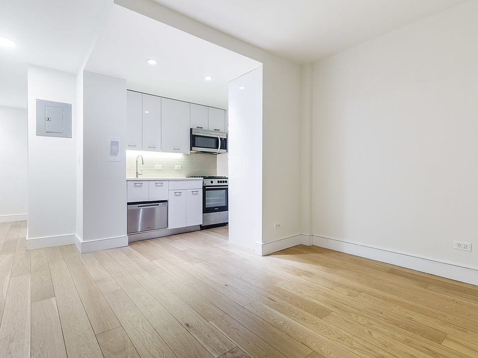 1st image of 230 E 44th St #6M1