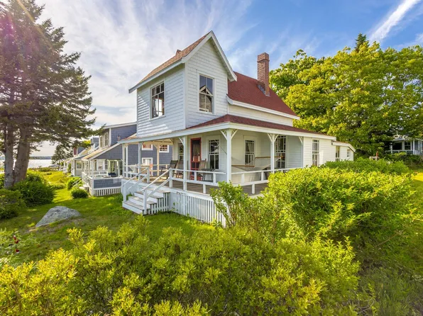 BC 10 Bustins Island Road, Freeport, ME 04032