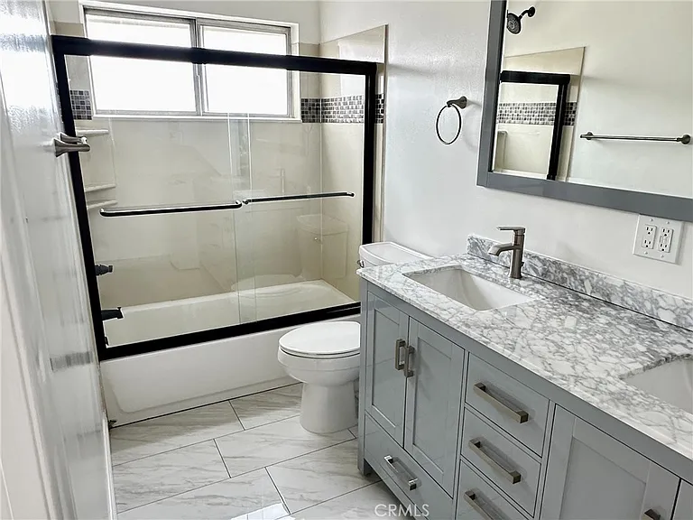 423 S Rexford Dr — Photo 19