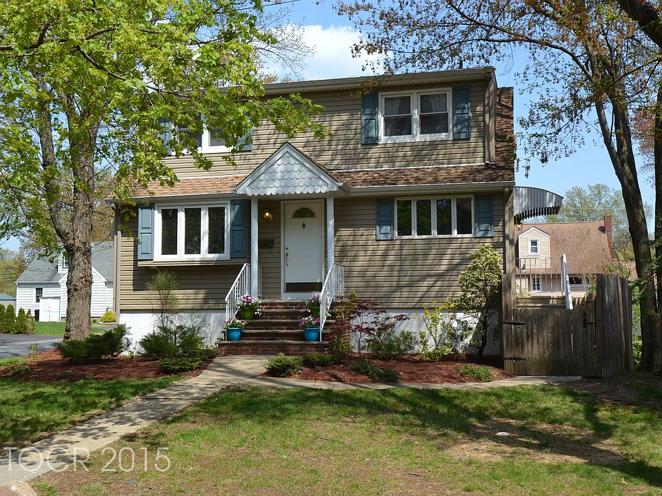 1st image of 50 Chestnut St