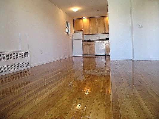 3rd image of 27-10 Astoria Blvd #6E