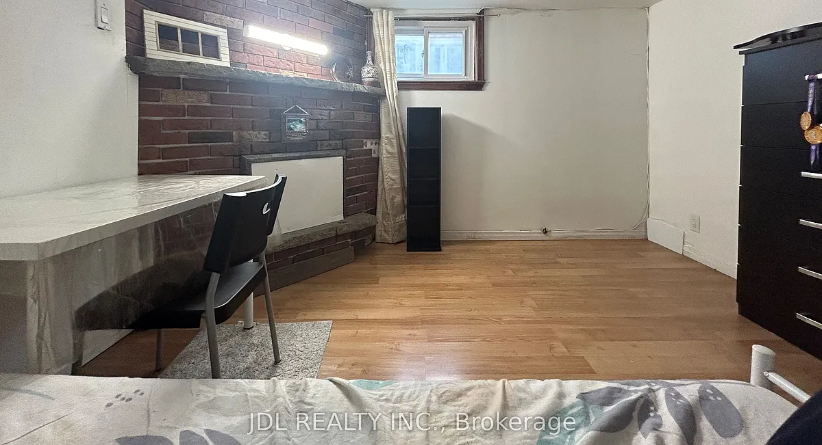 Building Photo - 19 Maywood Park #1