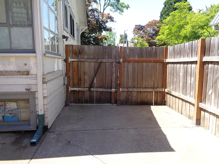 950 Capitol St NE — Photo 36