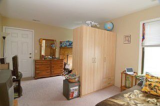 5th image of 1072 Crestwood Ln