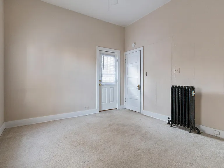 325 W Jackson St #1E — Photo 11