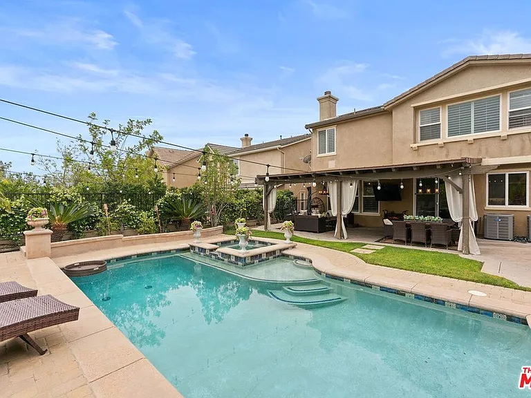 11564 Apulia Ct — Photo 43