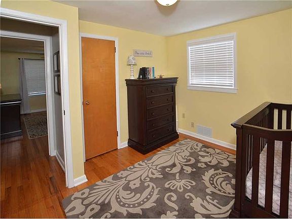 4th image of 3011 McClellan Dr