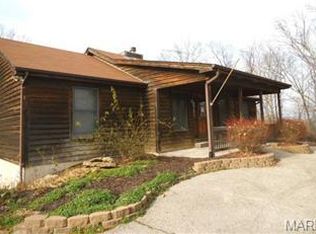 1816 Autumn Lake Rd, Pacific, MO 63069