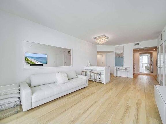 5th image of 6365 Collins Avenue #2406