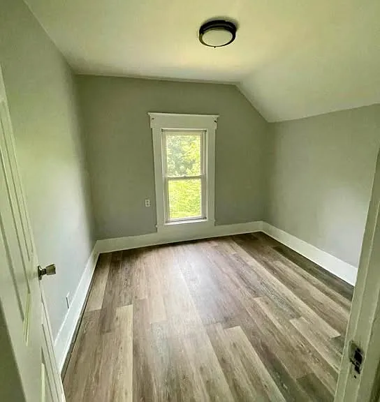 952 Emerson Ave #3 — Photo 6