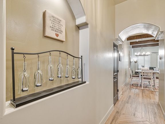 4th image of 752 Hertfordshire St