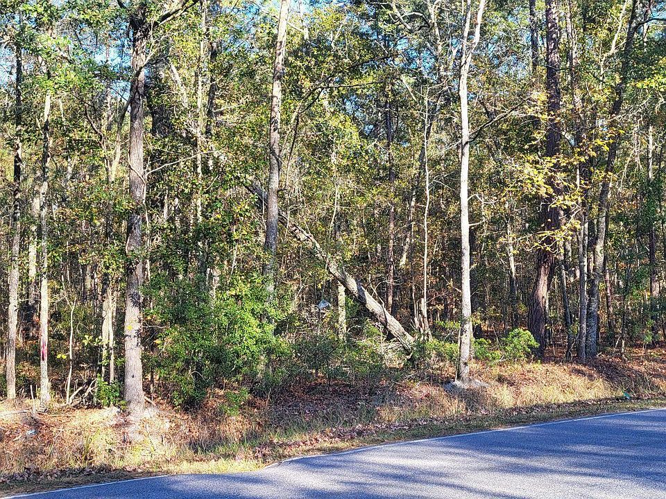 1st image of 409 Wade Hampton Rd