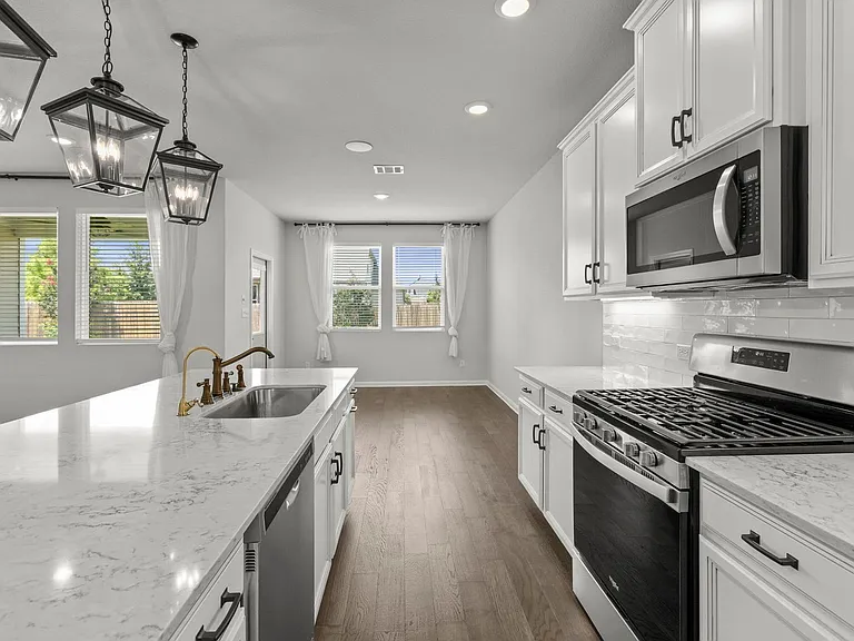 2605 Acoma Ln — Photo 11